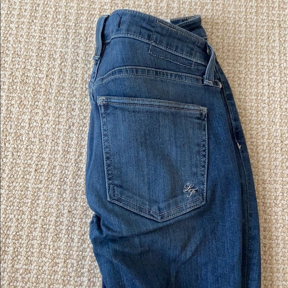 Dark wash jeans - Picture 2 of 3